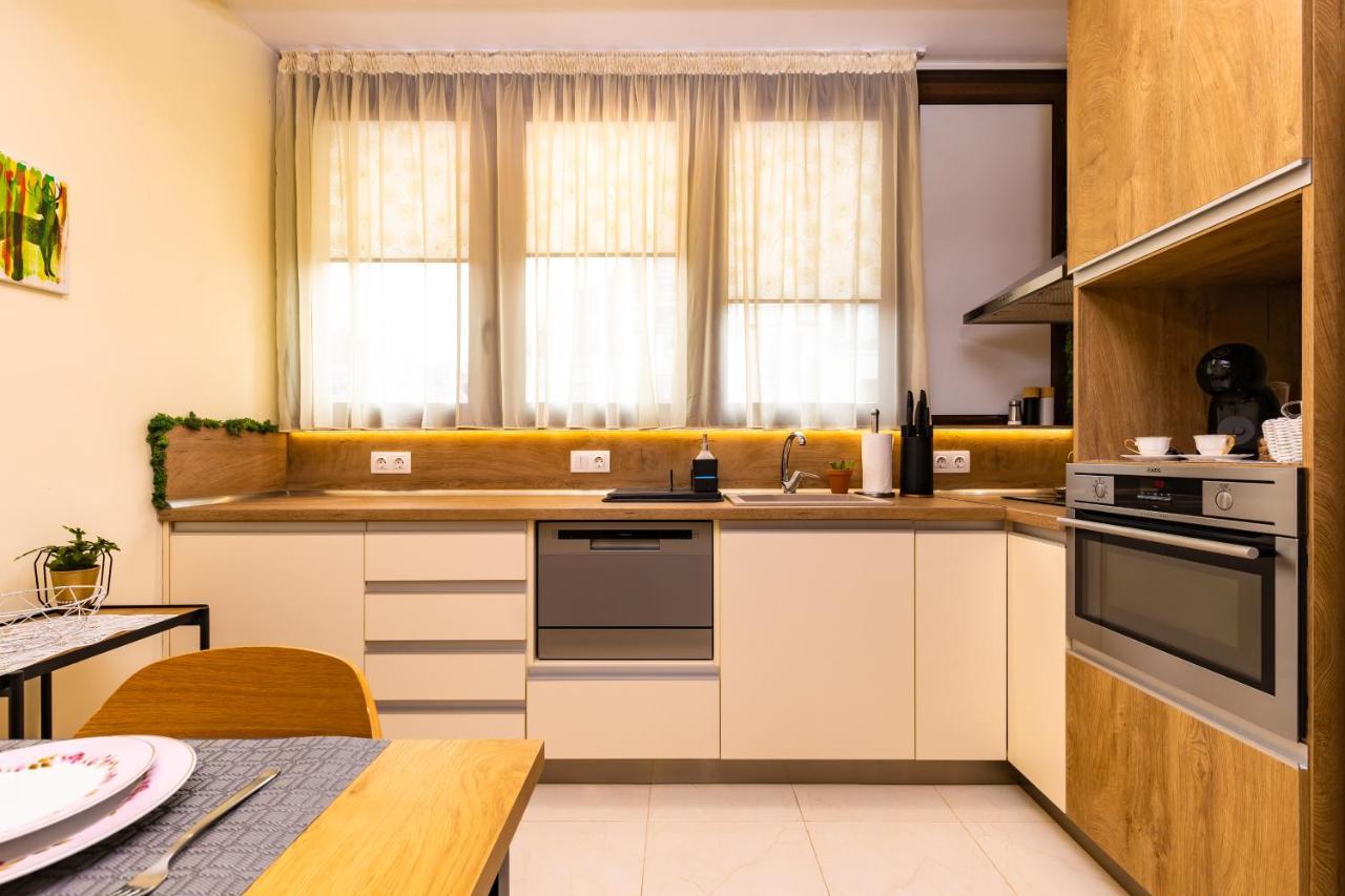 The Plovdiv Pad Your 1-Bd Hideaway In The Center By Flat Mаnager Bagian luar foto