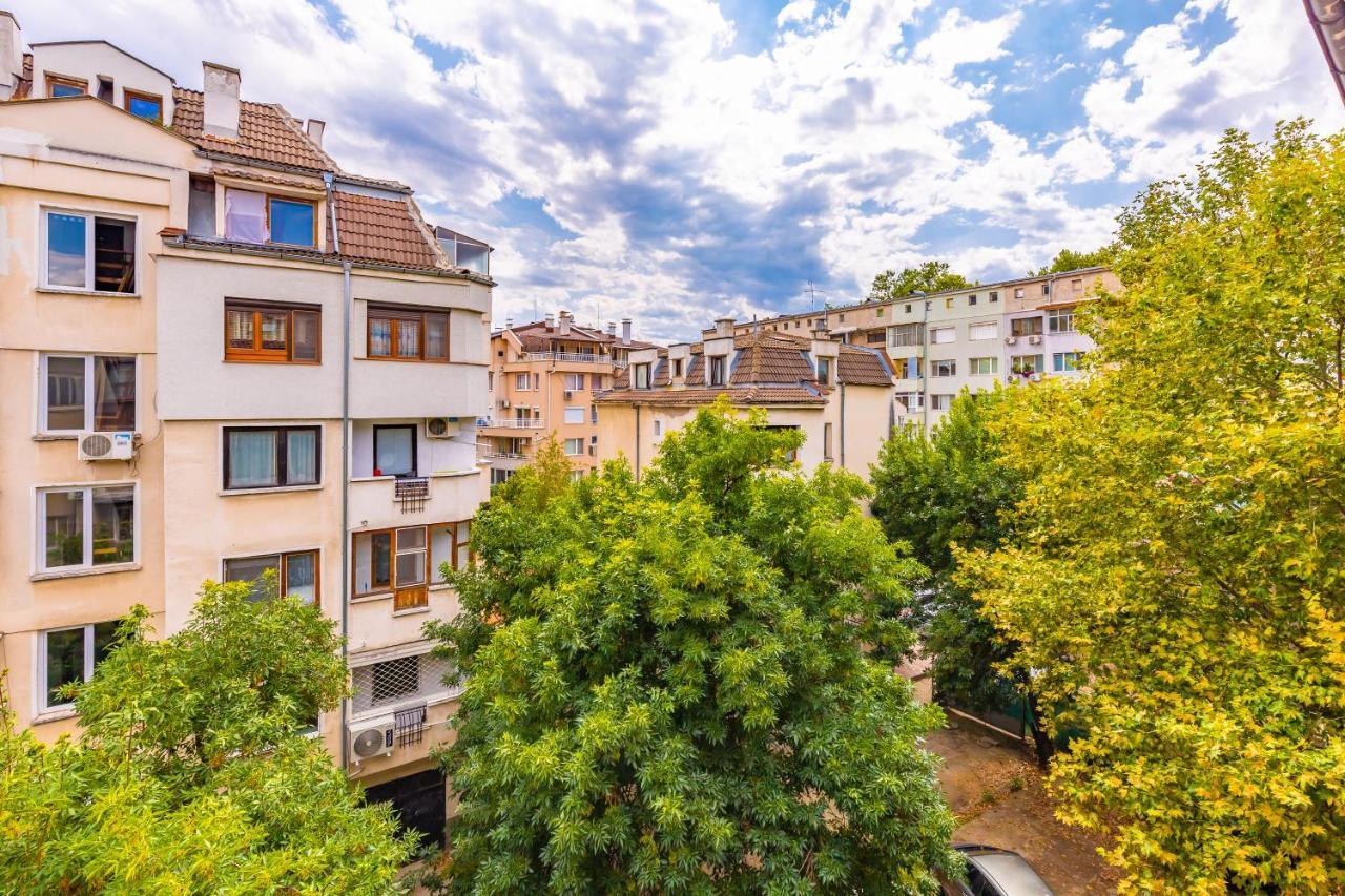 The Plovdiv Pad Your 1-Bd Hideaway In The Center By Flat Mаnager Bagian luar foto